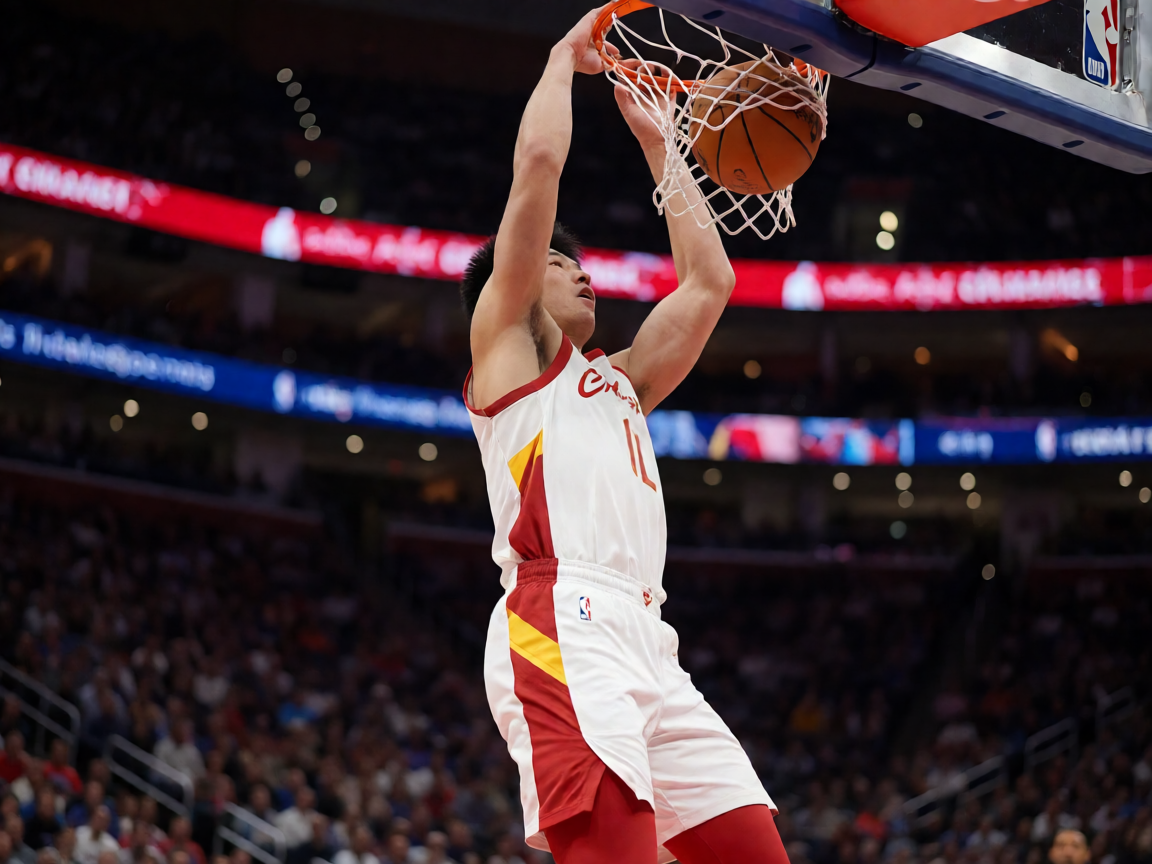 NBA篮球比赛现场，球员扣篮精彩瞬间